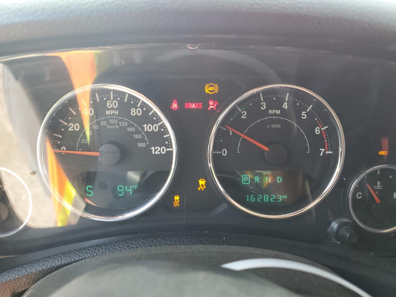 1C4BJWDG1FL562917 2015 Jeep Wrangler Unlimited Sport