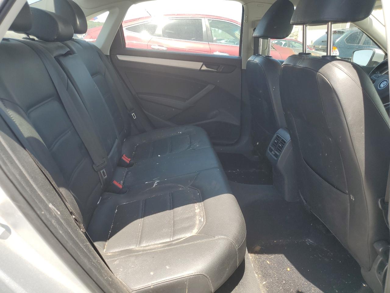 1VWBH7A30DC008491 2013 Volkswagen Passat Se