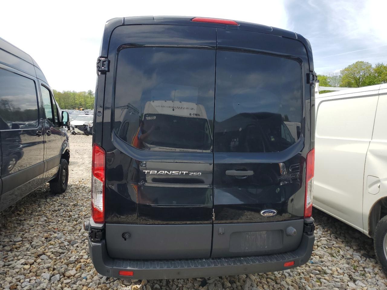 1FTYR2CM6HKB48589 2017 Ford Transit T-250