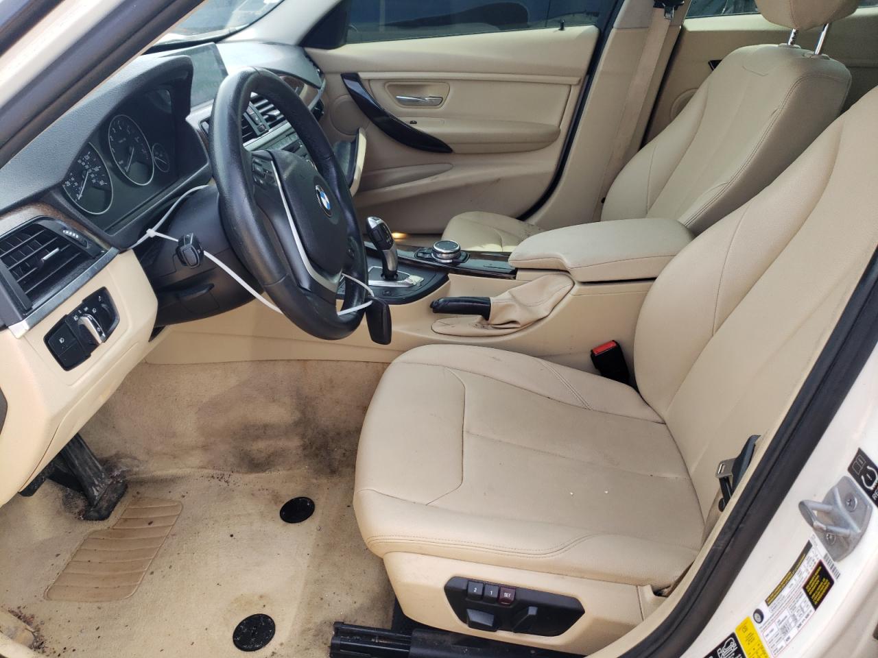 WBA3B3G54FNT17007 2015 BMW 328 Xi