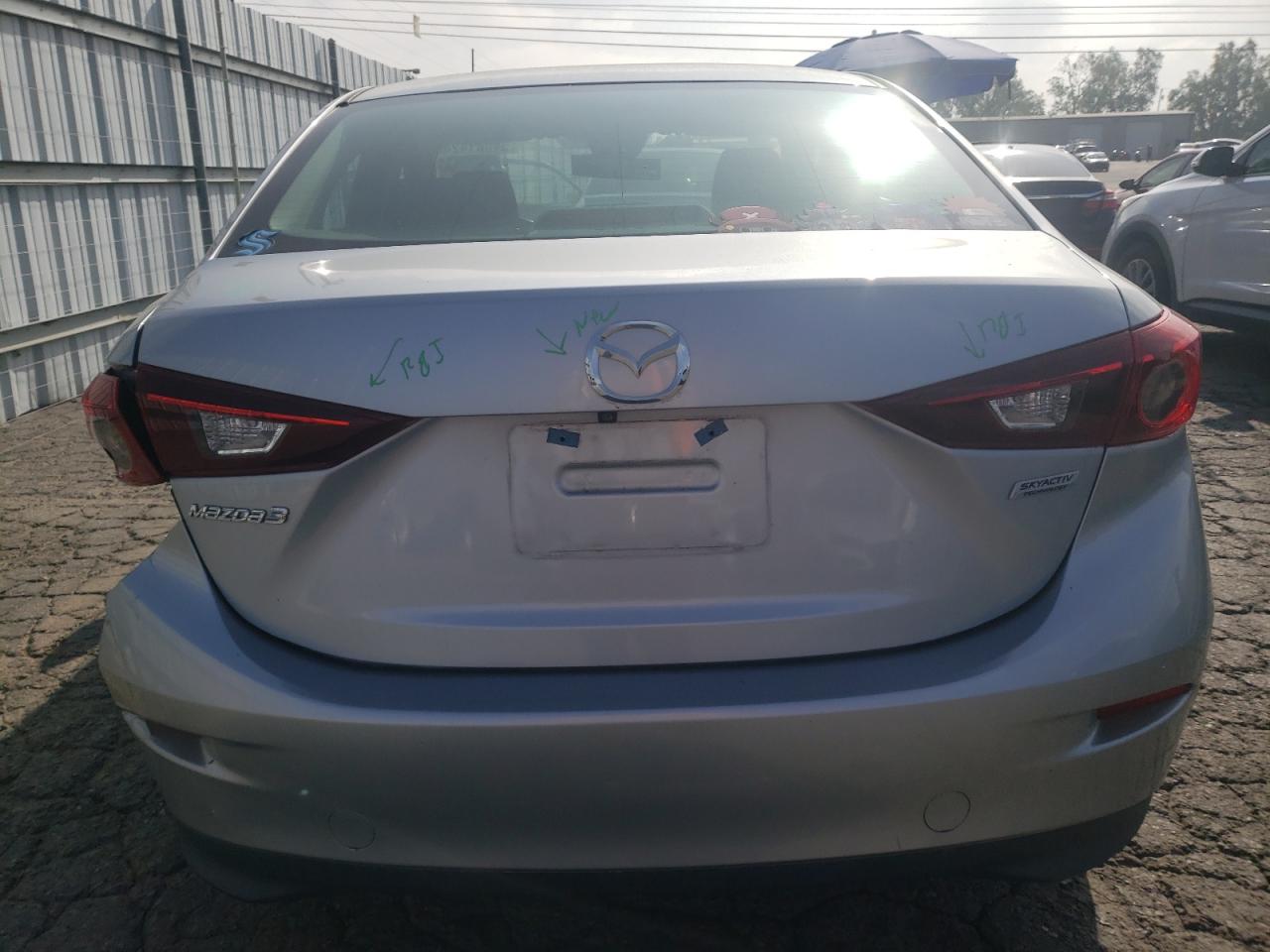 3MZBN1U71JM158723 2018 Mazda 3 Sport