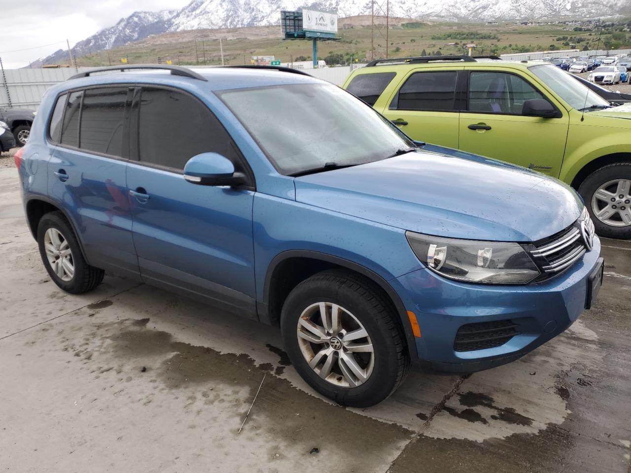 2017 Volkswagen Tiguan S vin: WVGAV7AX0HK002210