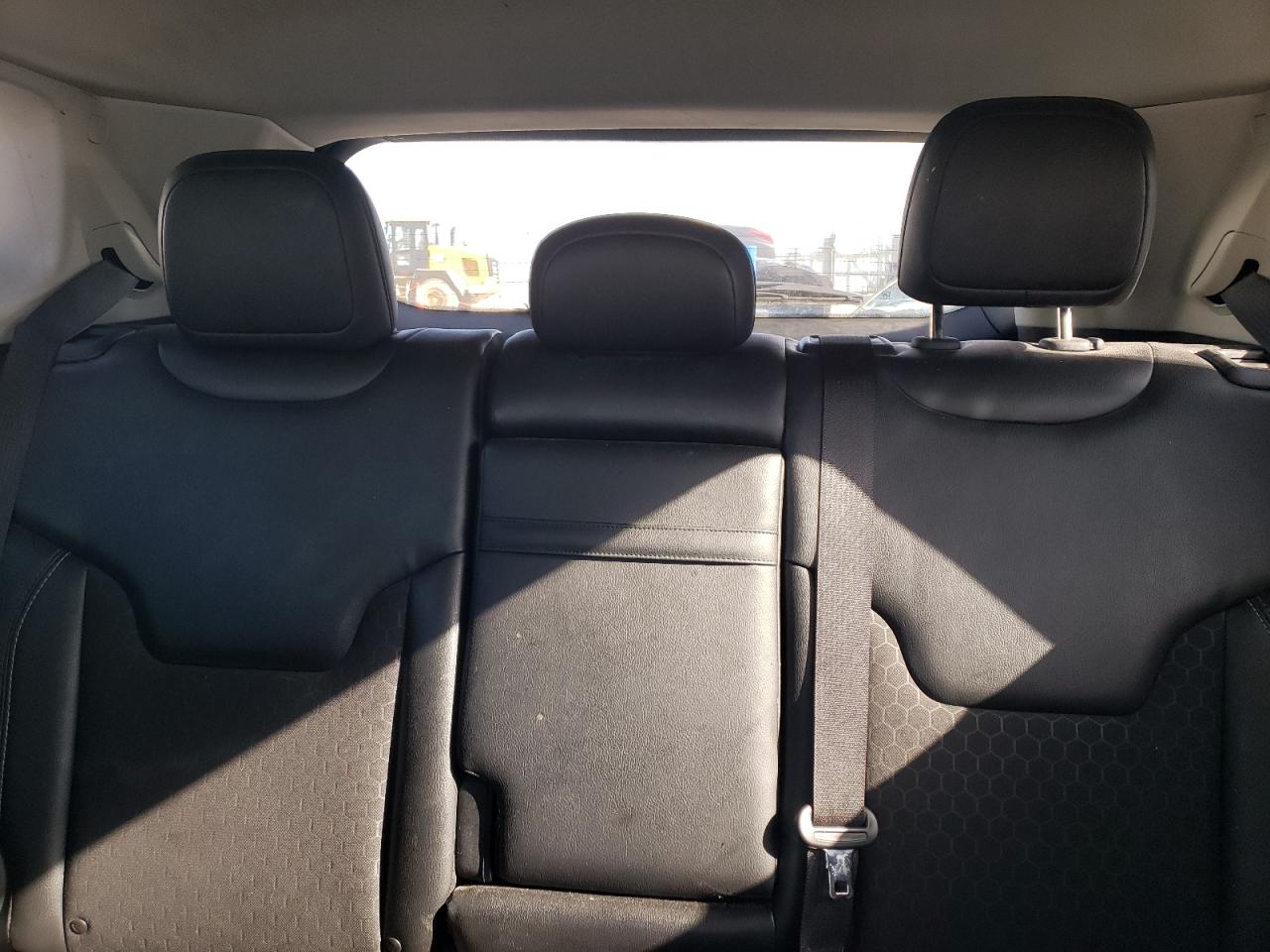 3C4NJDBB4JT455611 2018 Jeep Compass Latitude