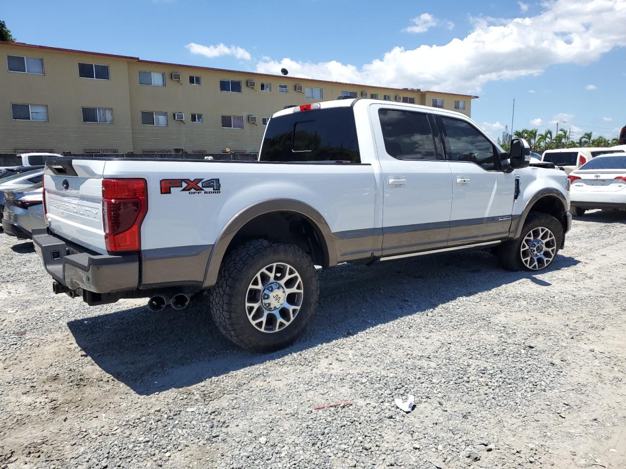 2022 Ford F250 Super Duty vin: 1FT8W2BT9NEF44009