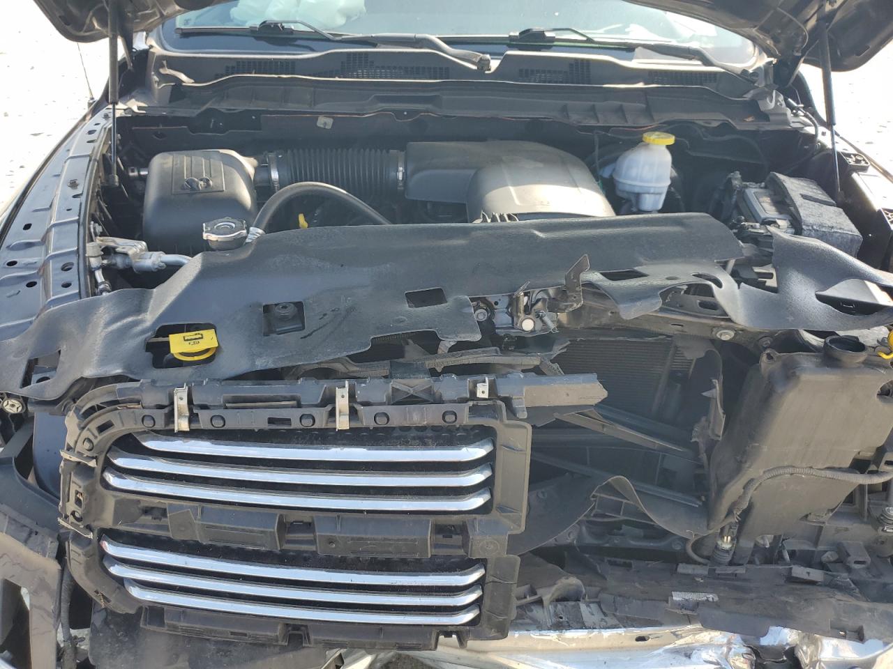 1C6RR7GG5JS311543 2018 Ram 1500 Slt