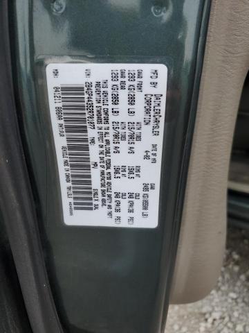 2002 Dodge Grand Caravan Sport VIN: 2B4GP44352R701077 Lot: 55810204