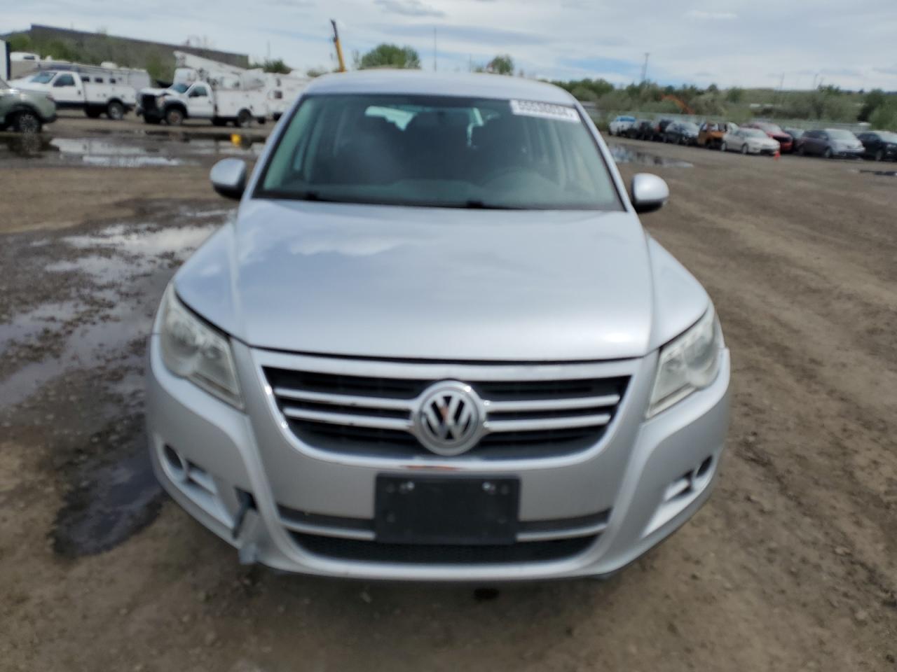 WVGBV7AX2BW506262 2011 Volkswagen Tiguan S