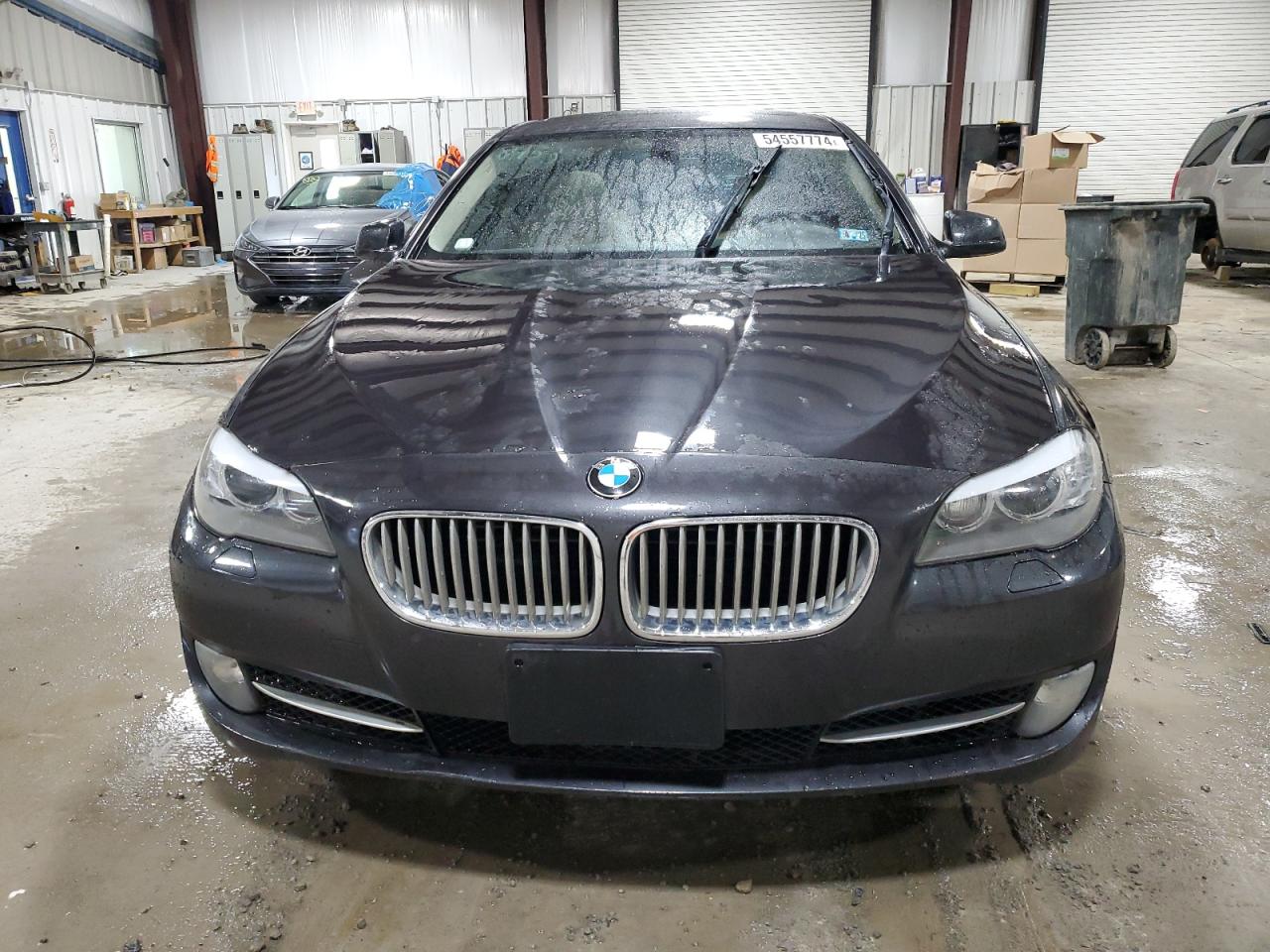 WBAFU9C59BC278453 2011 BMW 550 Xi