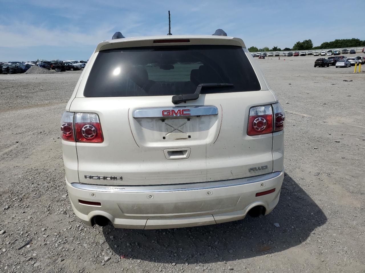 1GKKVTED8BJ281084 2011 GMC Acadia Denali