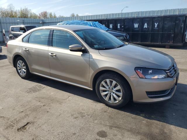 2015 VOLKSWAGEN PASSAT S - 1VWAT7A3XFC068078