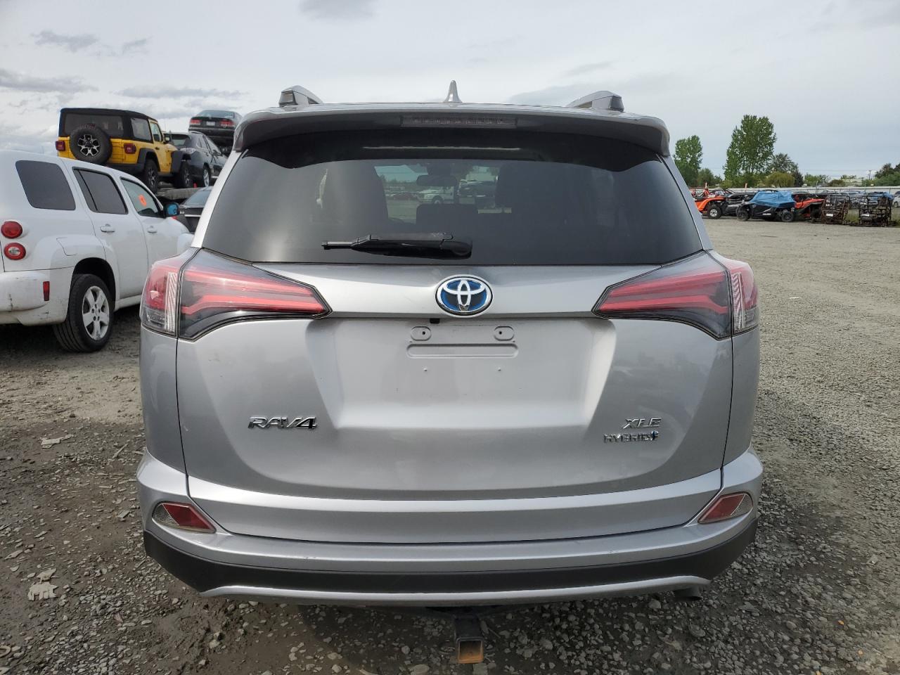 JTMRJREV8HD107704 2017 Toyota Rav4 Hv Le