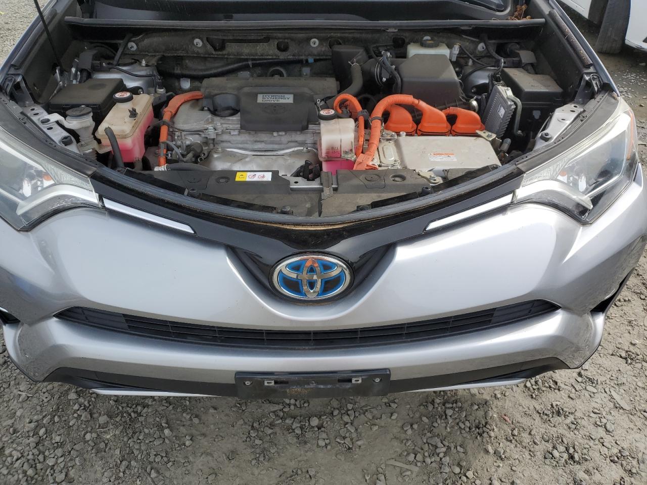 JTMRJREV8HD107704 2017 Toyota Rav4 Hv Le