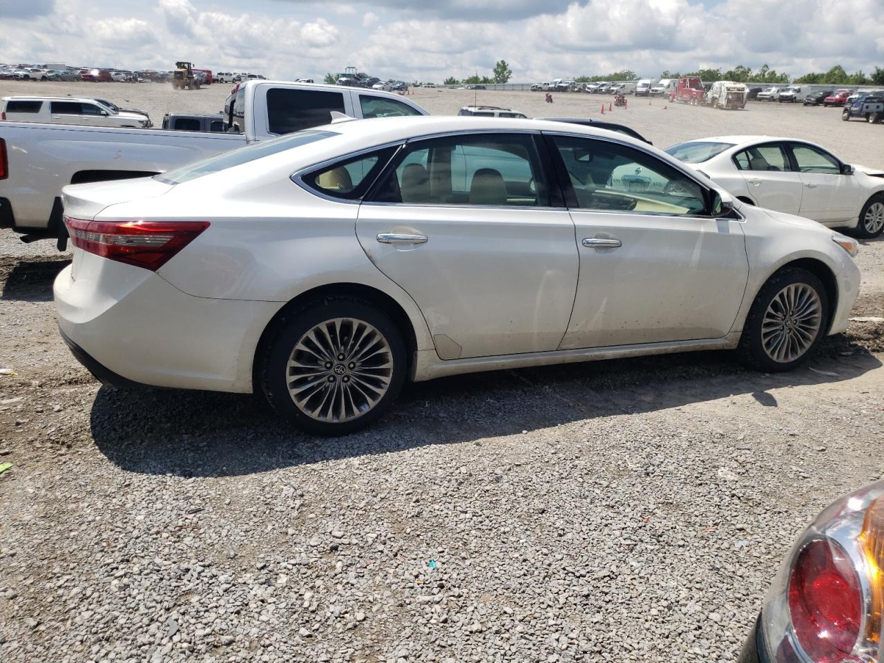 4T1BK1EB5JU270253 2018 Toyota Avalon Xle