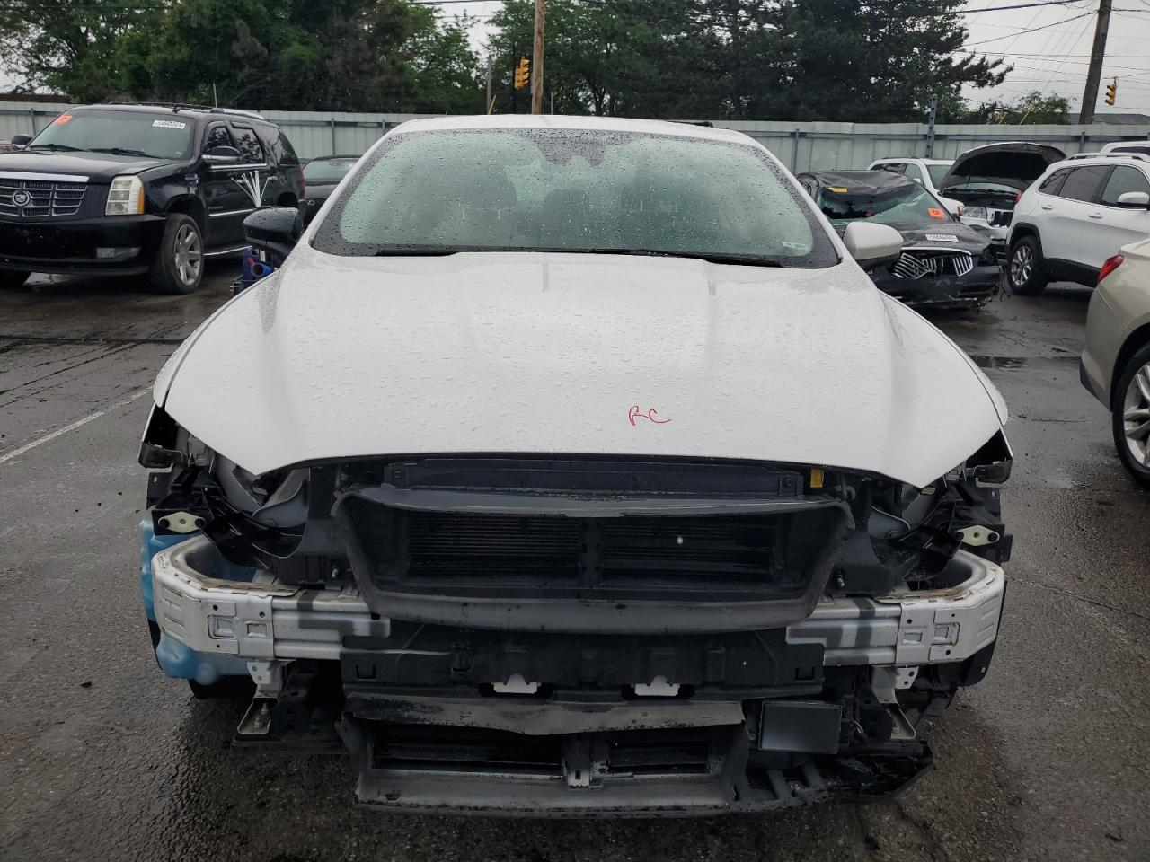 3FA6P0LU7KR165718 2019 Ford Fusion Se