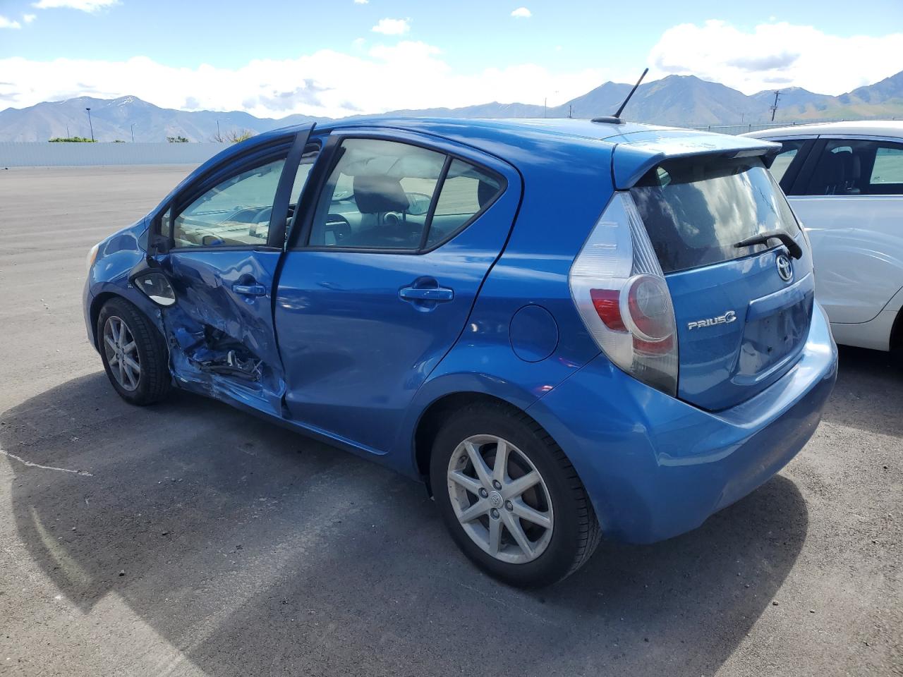 JTDKDTB36D1048401 2013 Toyota Prius C