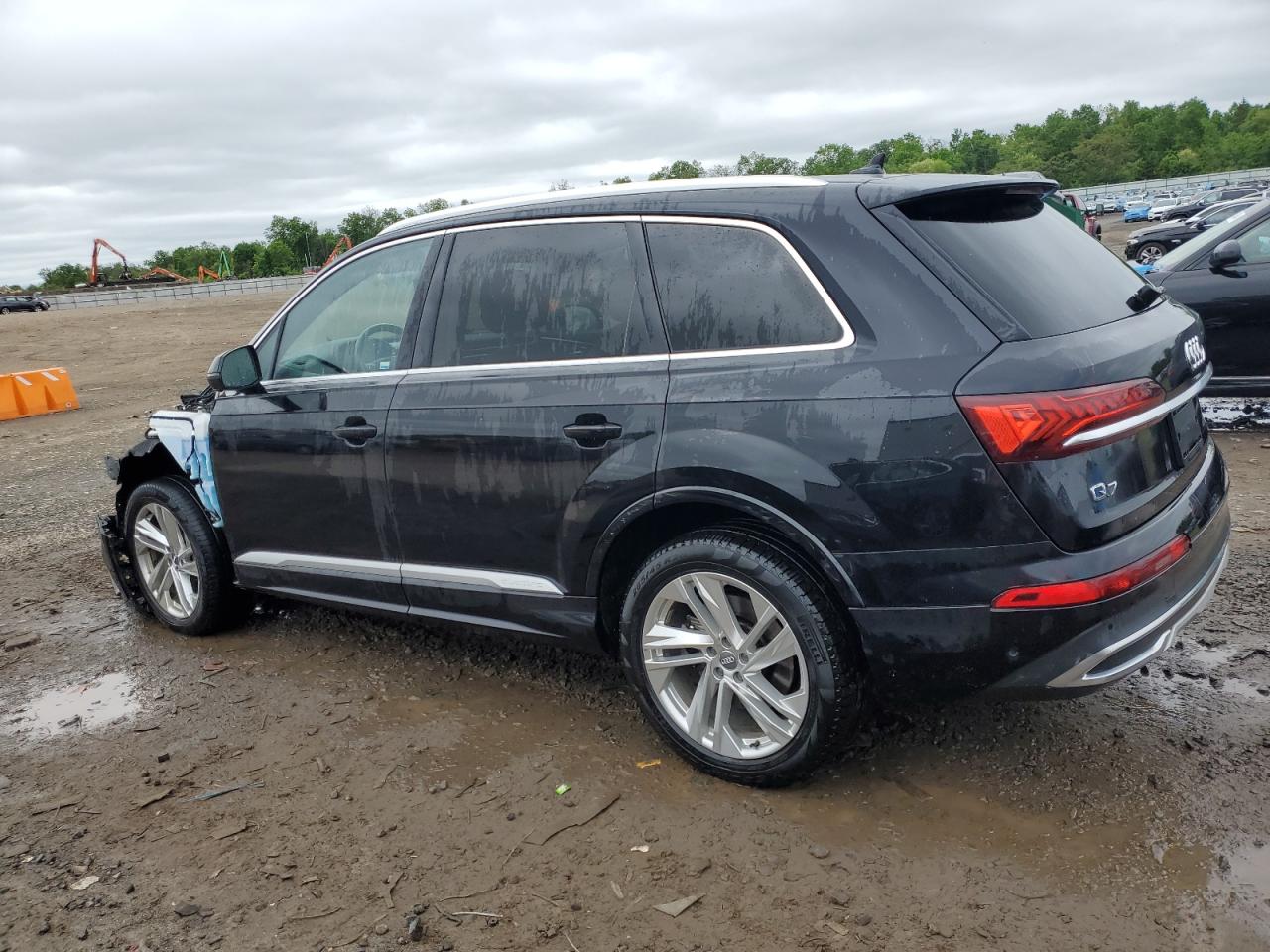 WA1LXAF75MD011264 2021 Audi Q7 Premium Plus