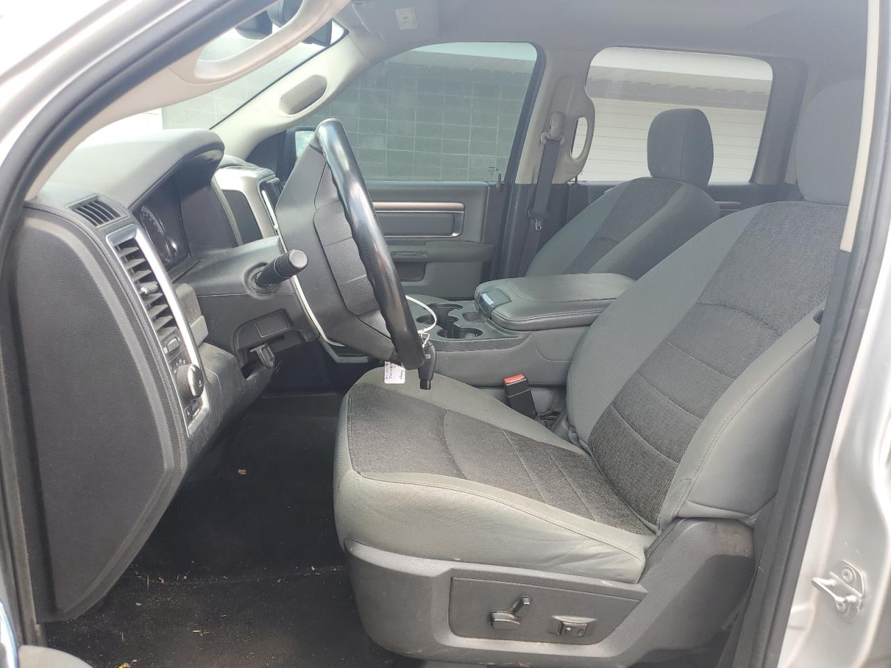 1C6RR6TT7HS790748 2017 Ram 1500 Slt