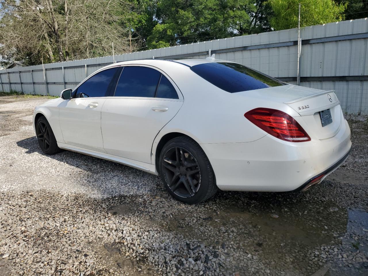 2014 Mercedes-Benz S 550 vin: WDDUG8CB9EA014477