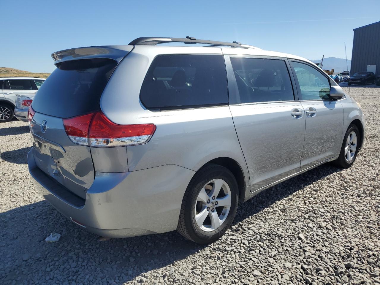 5TDKK3DC4BS153652 2011 Toyota Sienna Le