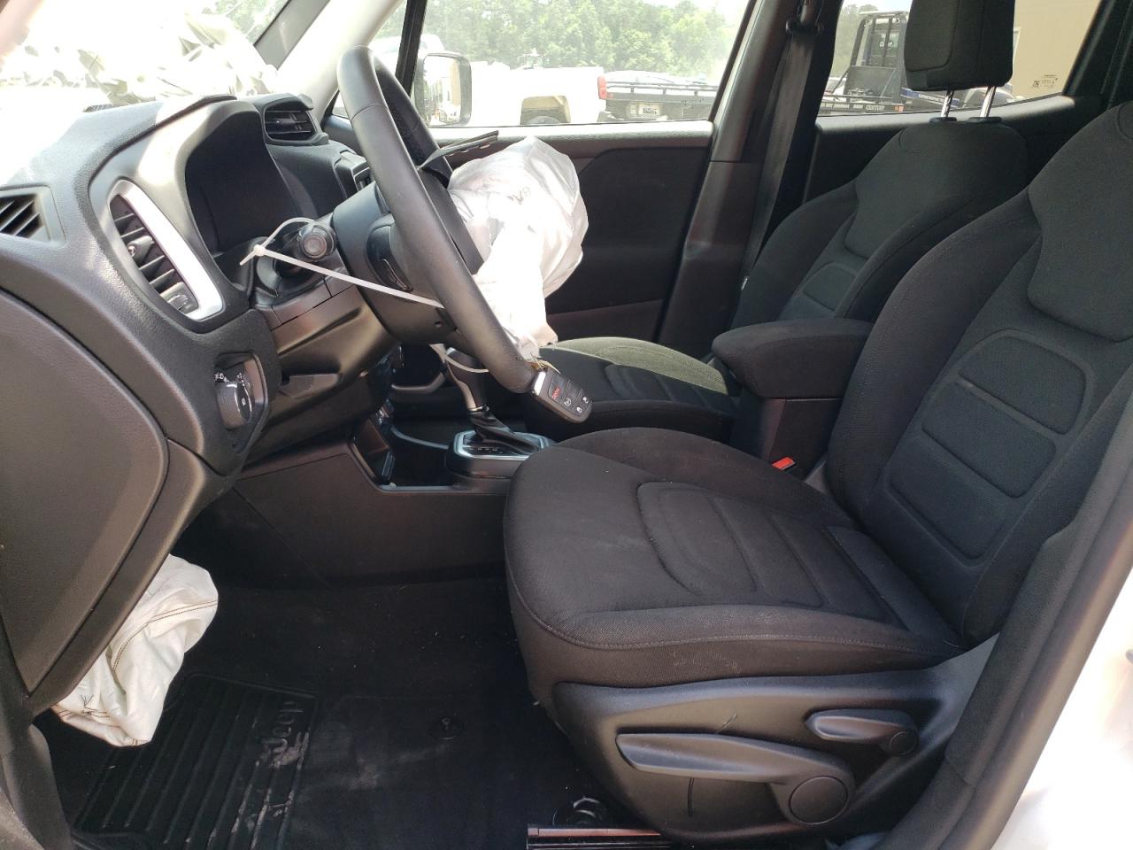 ZACNJAB11KPJ94238 2019 Jeep Renegade Latitude