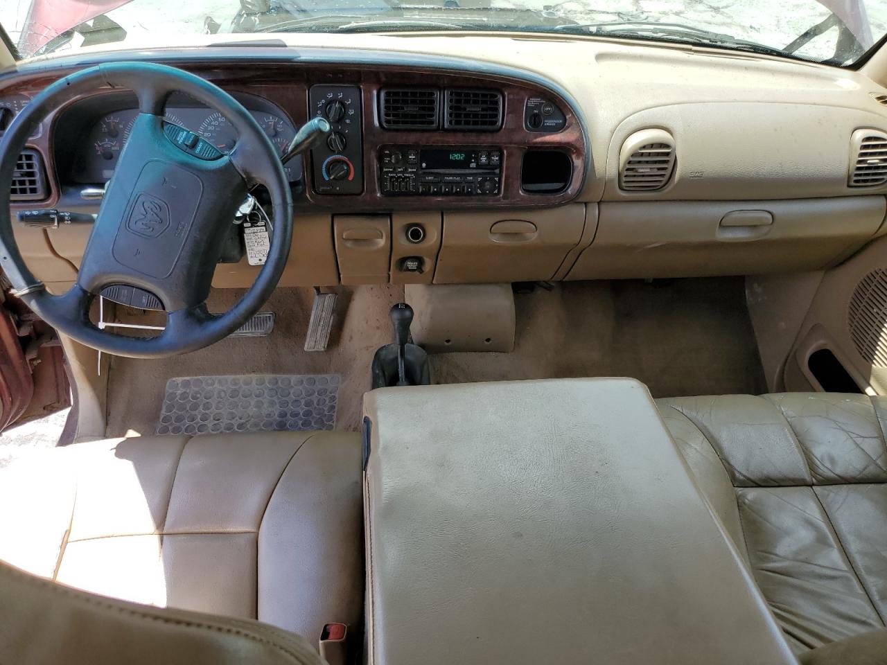 1B7HF13Z8YJ175071 2000 Dodge Ram 1500