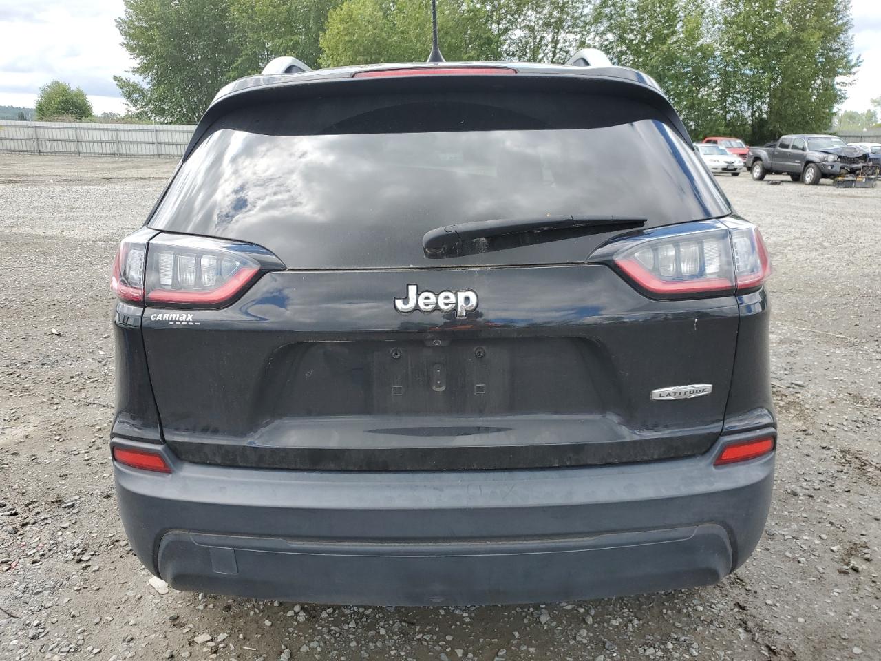 1C4PJLCB5KD273425 2019 Jeep Cherokee Latitude