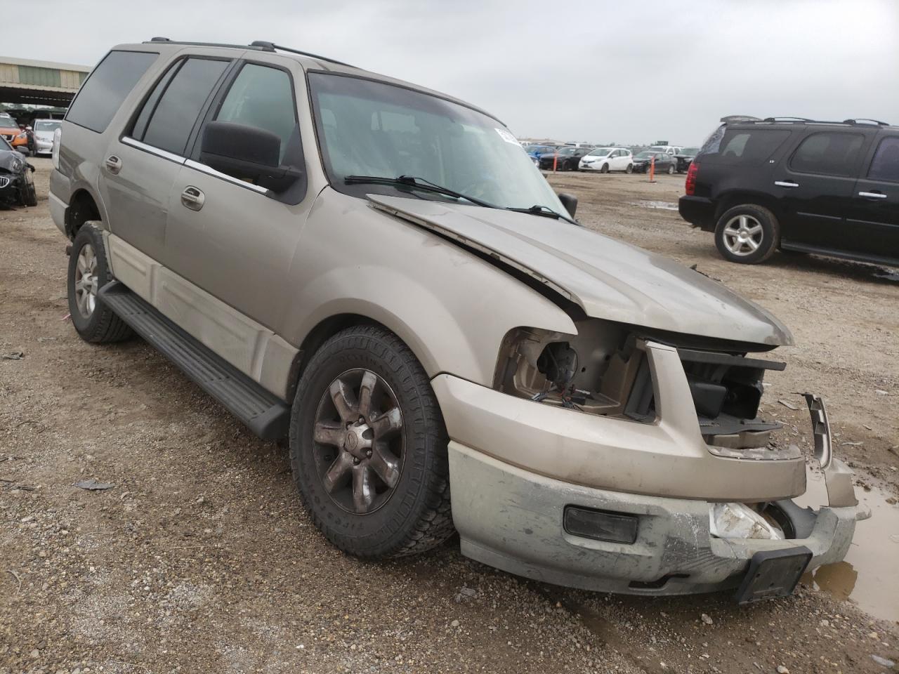 1FMRU15W23LA87932 2003 Ford Expedition Xlt