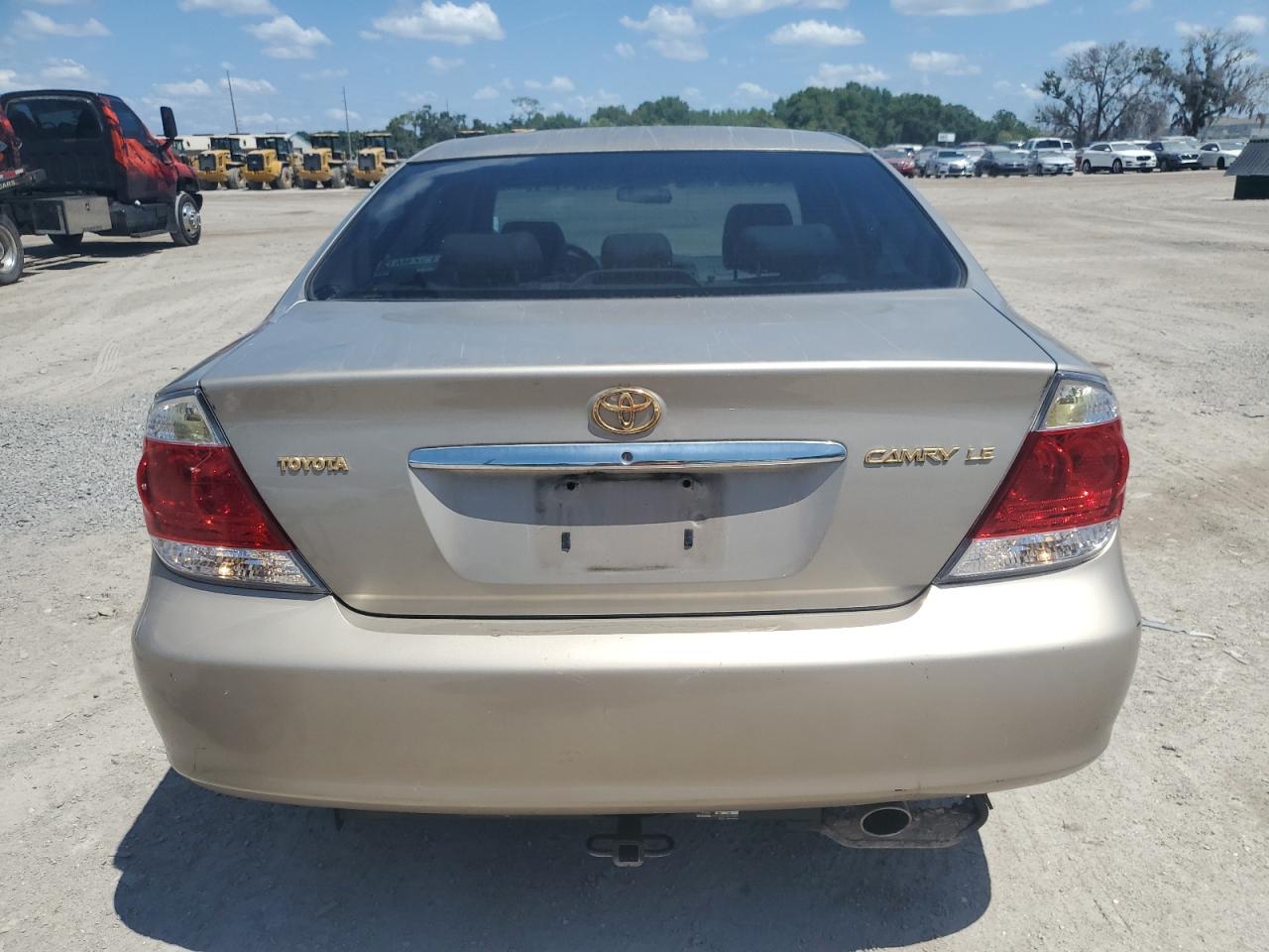 4T1BE32K05U563684 2005 Toyota Camry Le