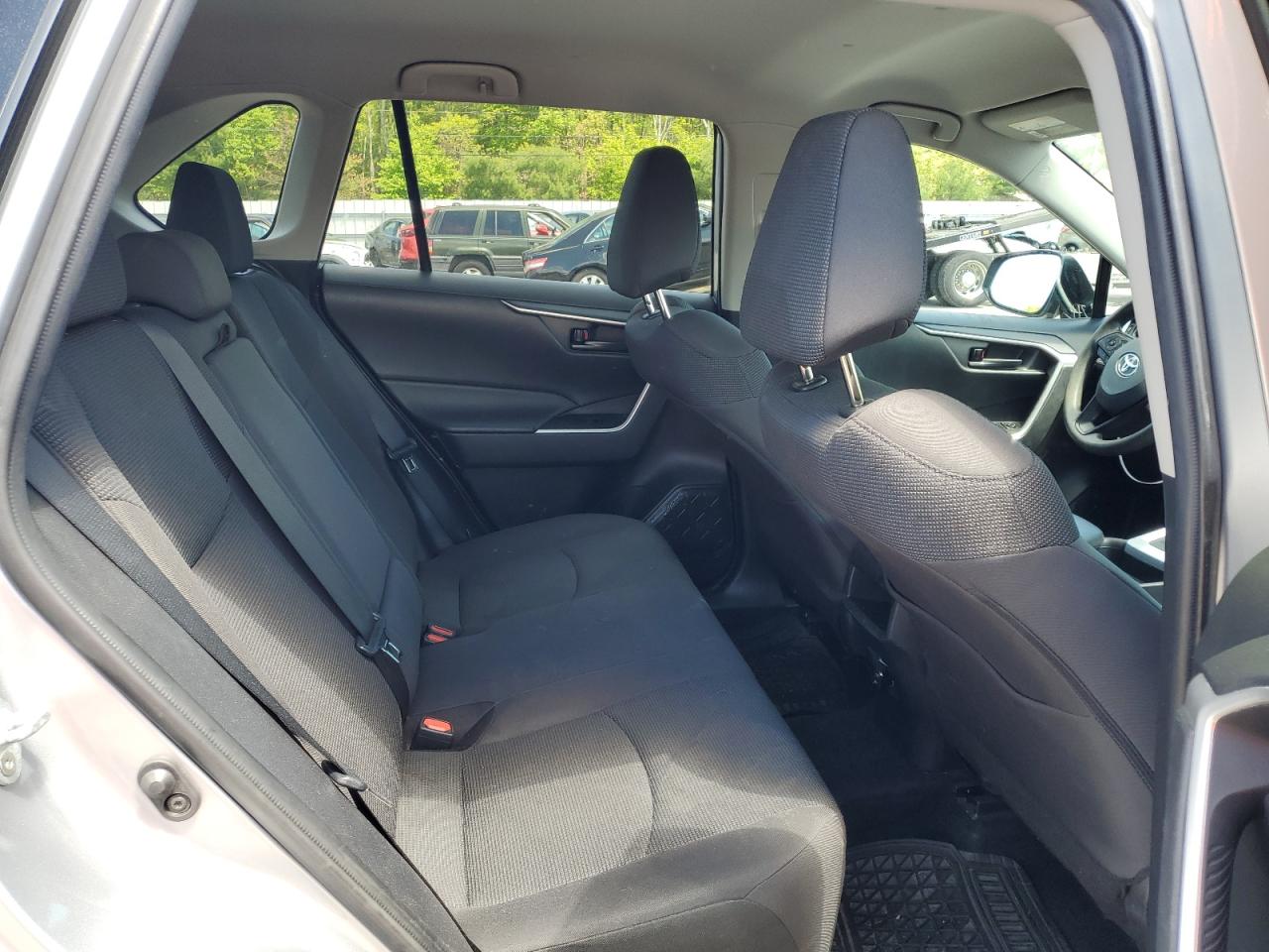 2T3F1RFV8MC175064 2021 Toyota Rav4 Le