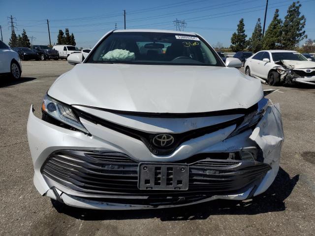 2018 Toyota Camry L VIN: 4T1B11HK5JU057933 Lot: 53860264