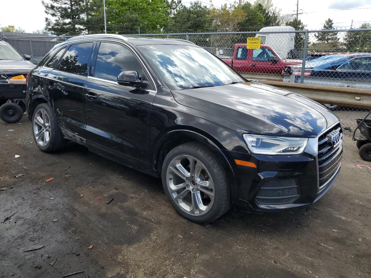 2016 Audi Q3 Premium Plus vin: WA1EFCFS8GR010063