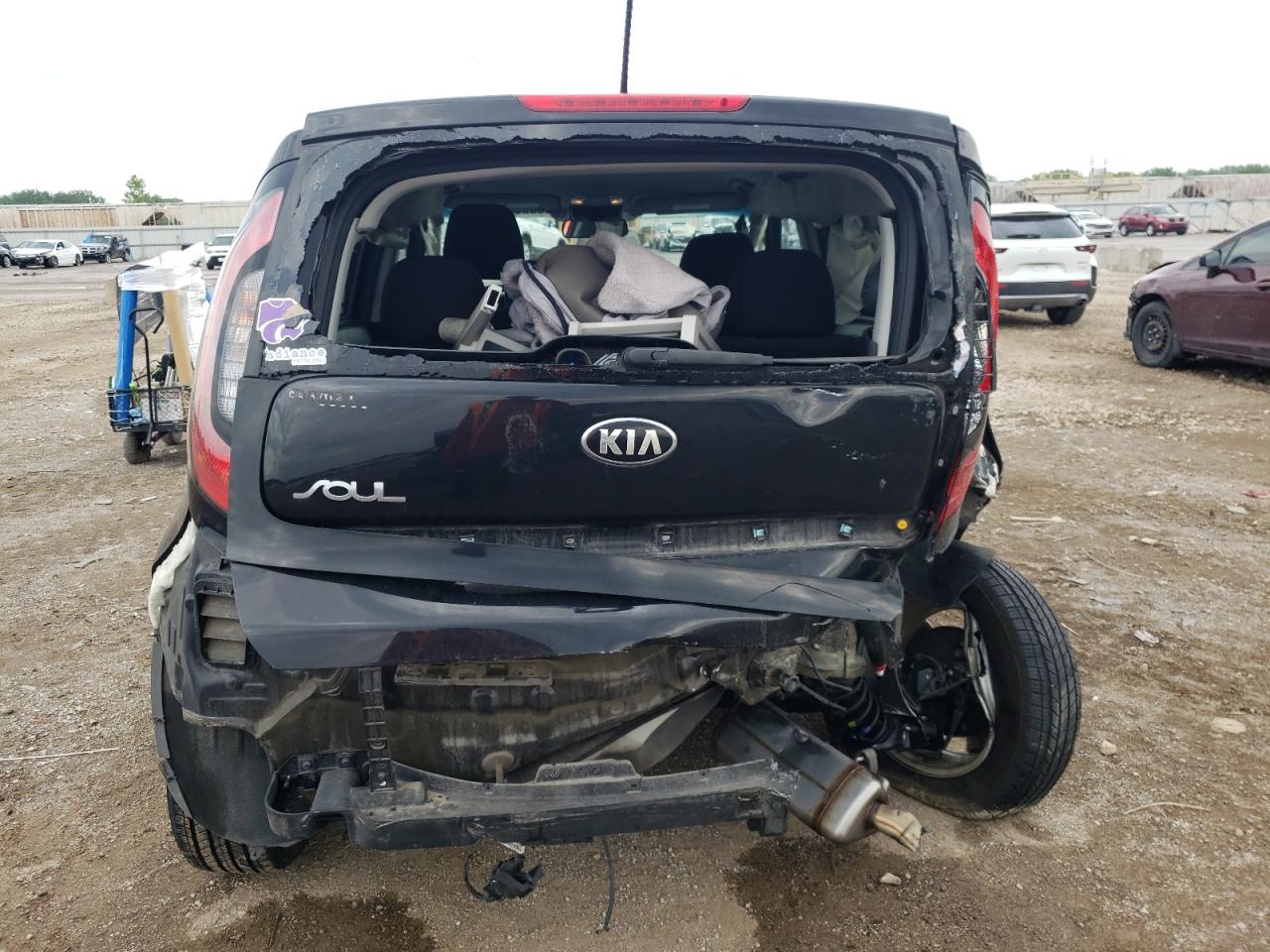 KNDJN2A21H7438868 2017 Kia Soul