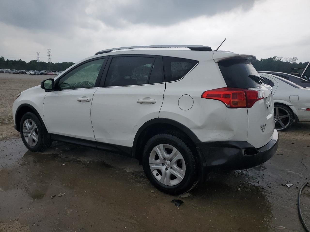 2015 Toyota Rav4 Le vin: JTMZFREV8FD070054