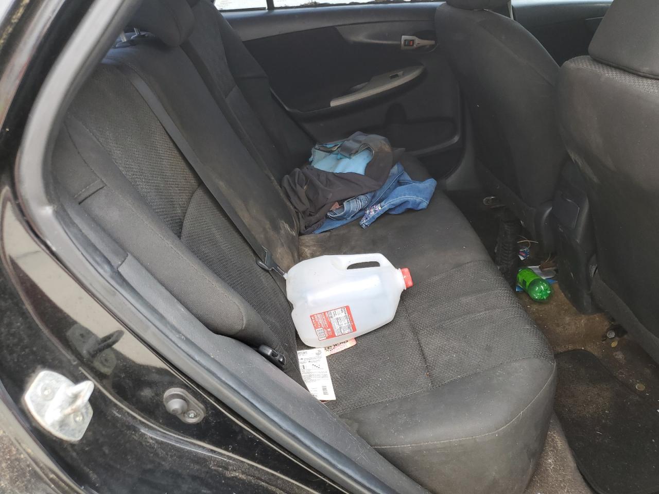 1NXBU4EE1AZ354687 2010 Toyota Corolla Base