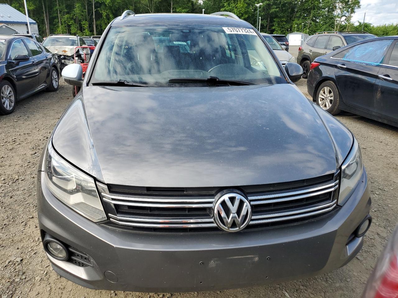 WVGBV7AX0GW511211 2016 Volkswagen Tiguan S