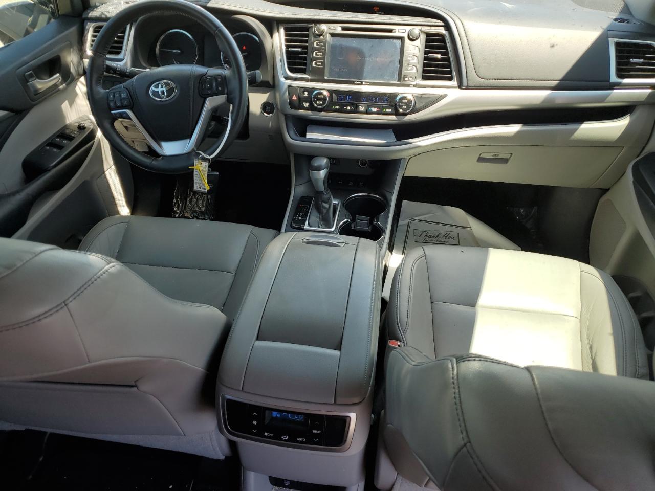 5TDJKRFHXFS077884 2015 Toyota Highlander Xle