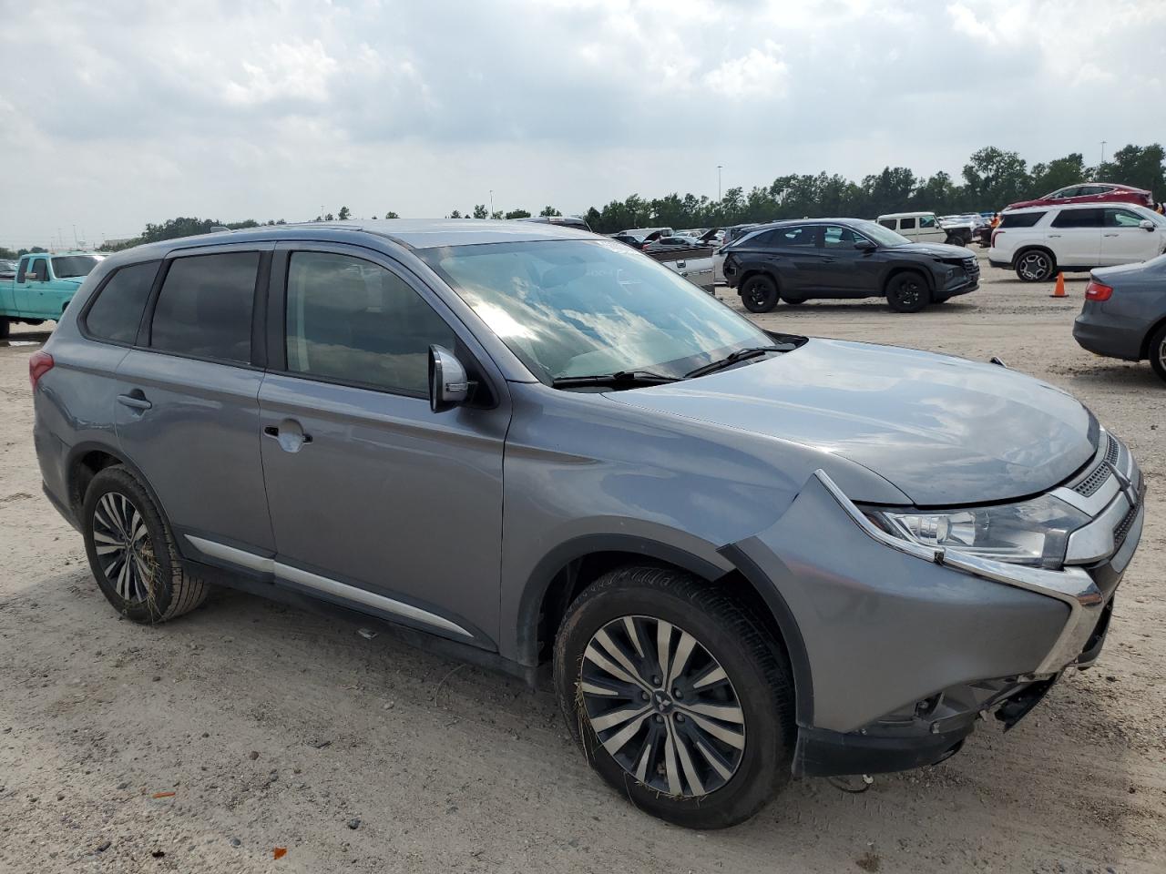 JA4AD3A36KZ034939 2019 Mitsubishi Outlander Se