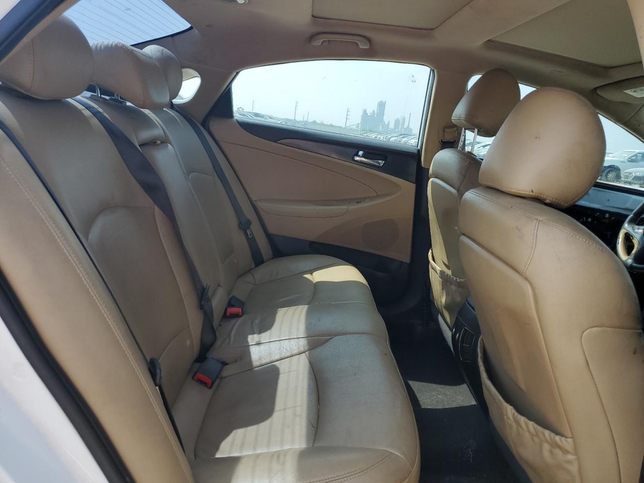 5NPEC4AC8DH556501 2013 Hyundai Sonata Se