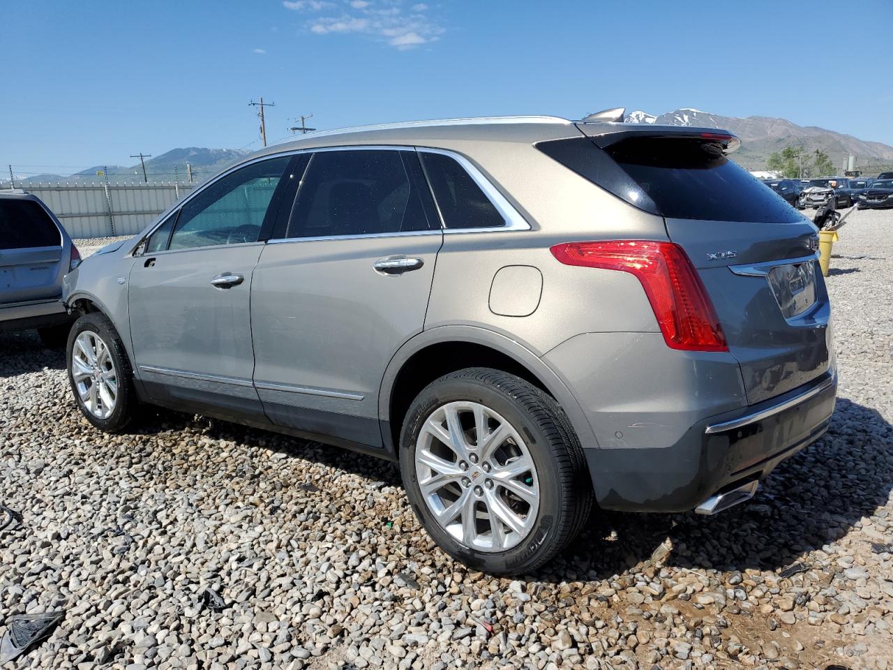 1GYKNFRS5JZ144135 2018 Cadillac Xt5 Premium Luxury