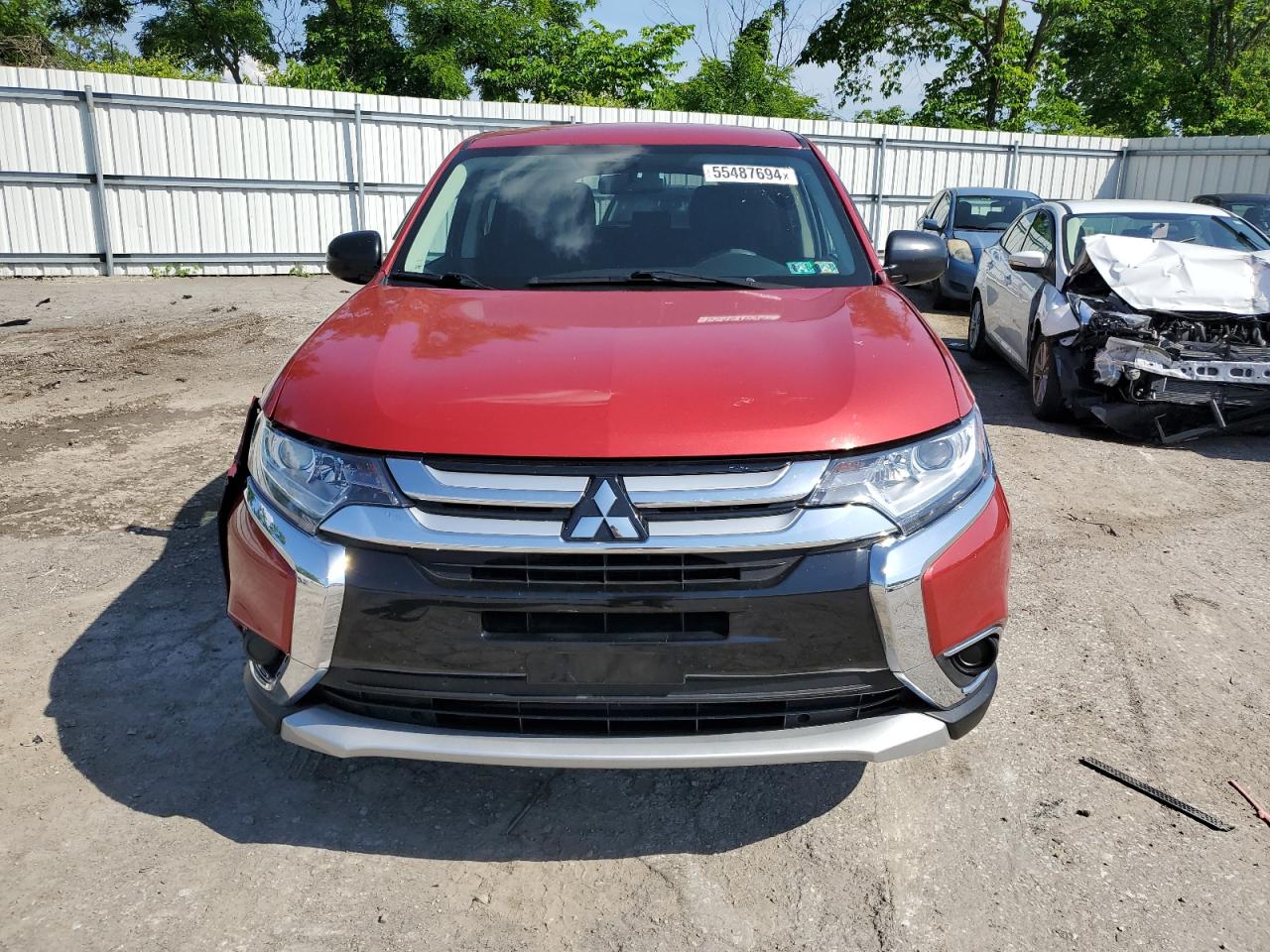 JA4AZ3A35JZ056673 2018 Mitsubishi Outlander Se