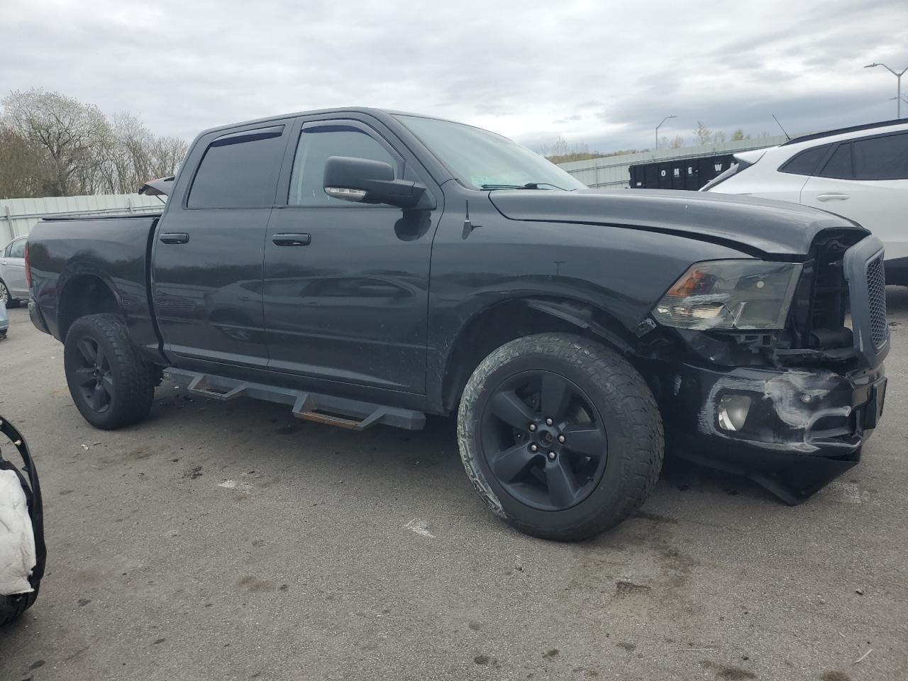 1C6RR7LT2JS140026 2018 Ram 1500 Slt