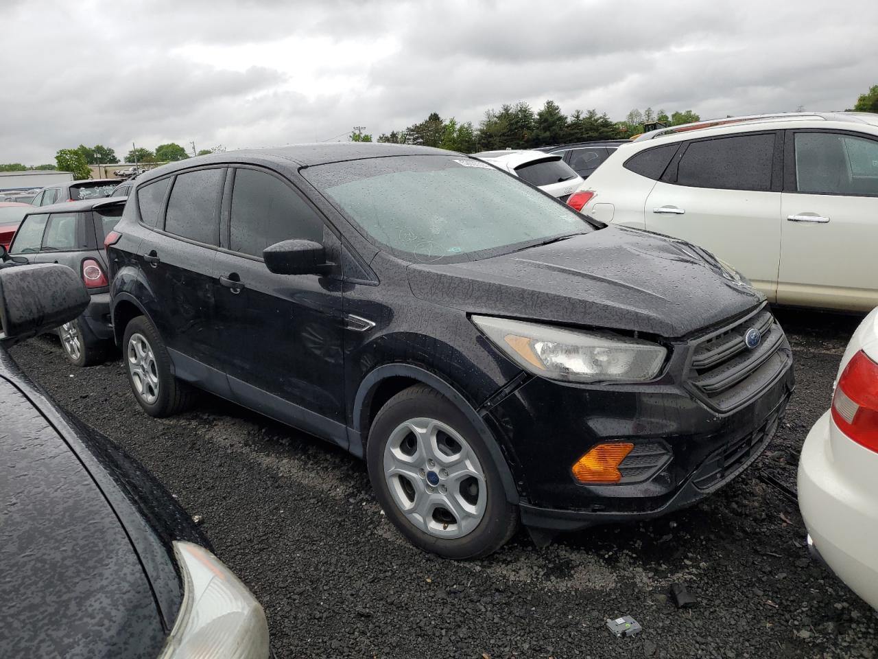 2019 Ford Escape S vin: 1FMCU0F75KUA36876