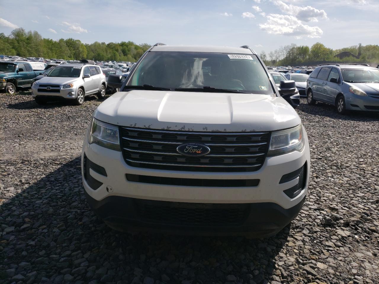 2016 Ford Explorer vin: 1FM5K8B87GGA88415