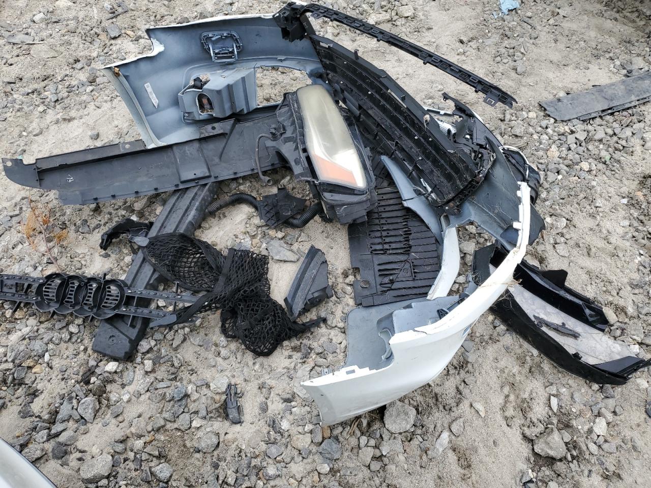 WAUBGAFL3EA052233 2014 Audi S4 Premium Plus