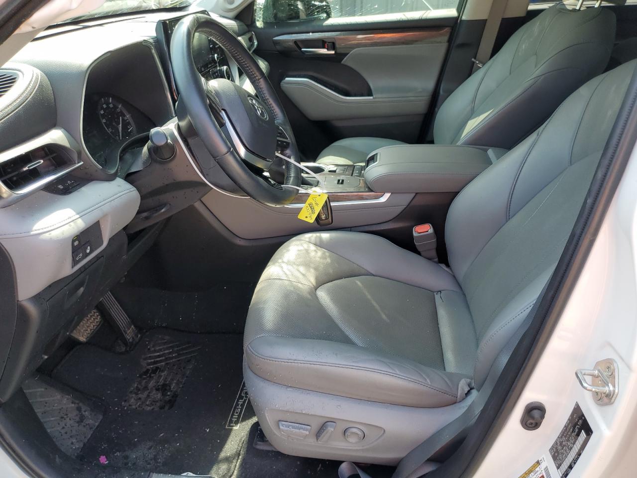 5TDYZRAH2LS017949 2020 Toyota Highlander Limited