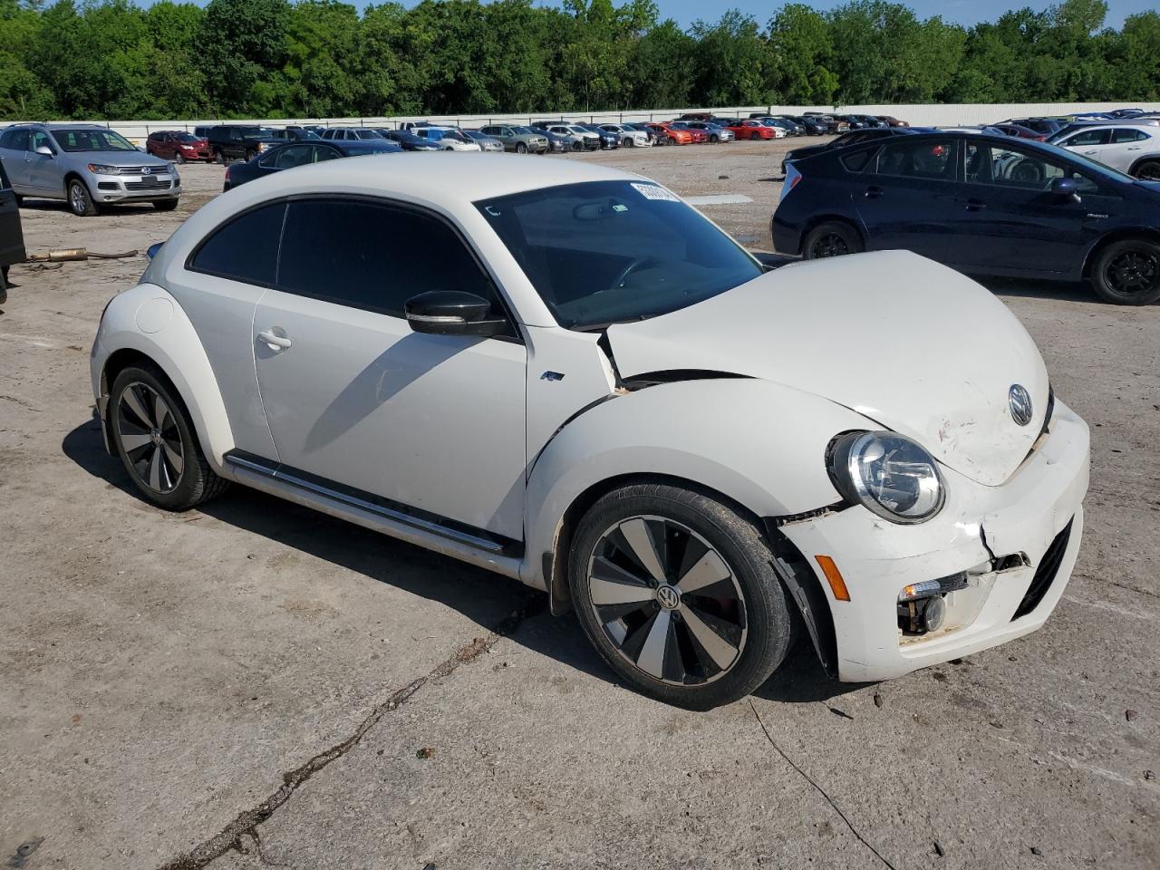 2014 Volkswagen Beetle Turbo vin: 3VWVS7AT7EM628382