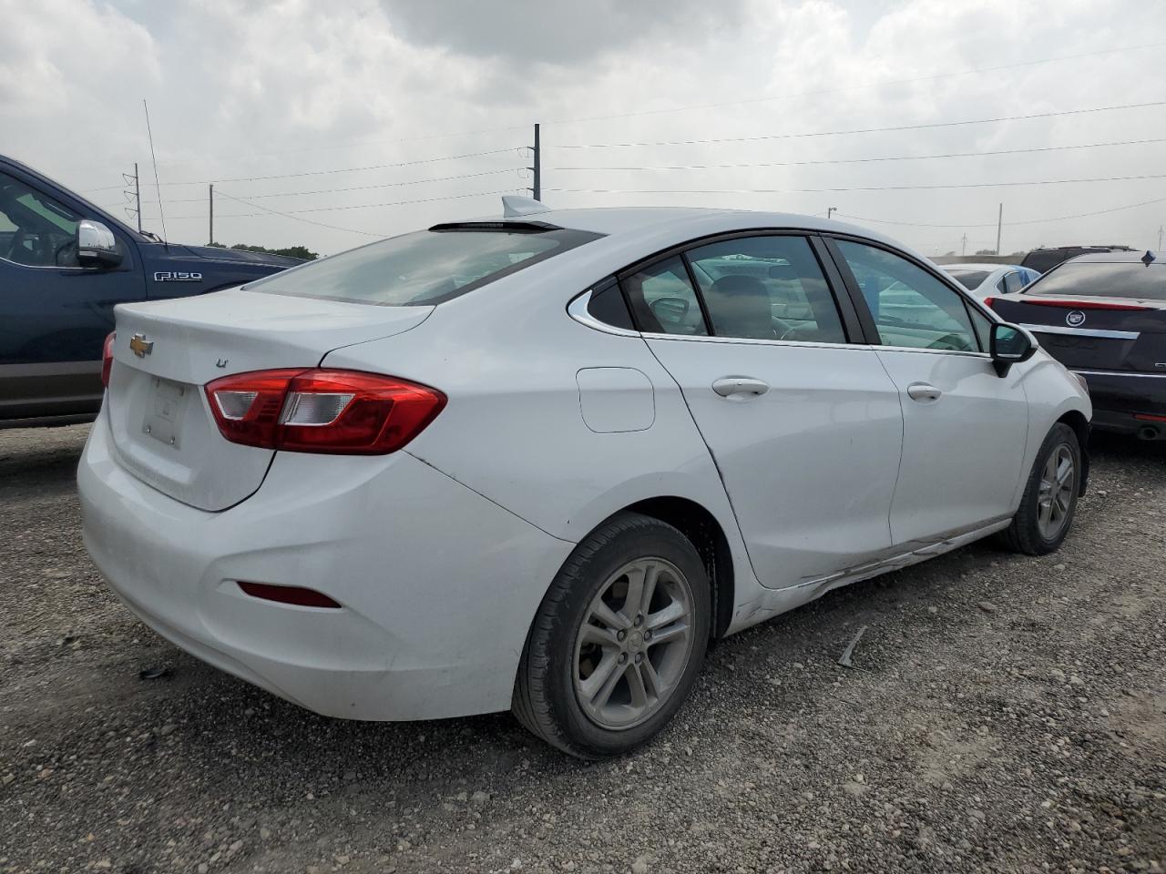 1G1BE5SM4H7139809 2017 Chevrolet Cruze Lt