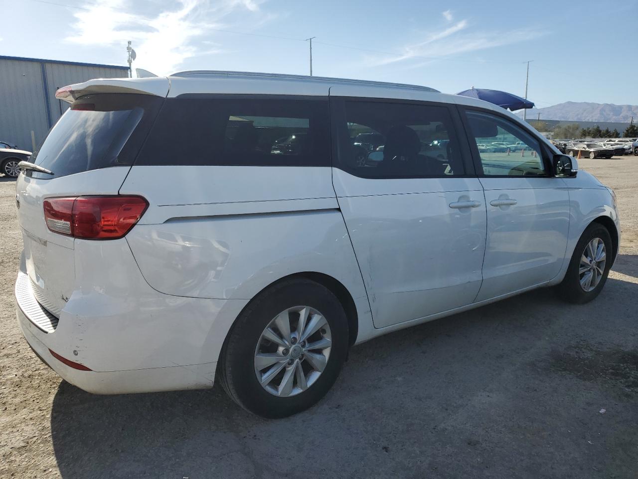 KNDMB5C13F6022576 2015 Kia Sedona Lx