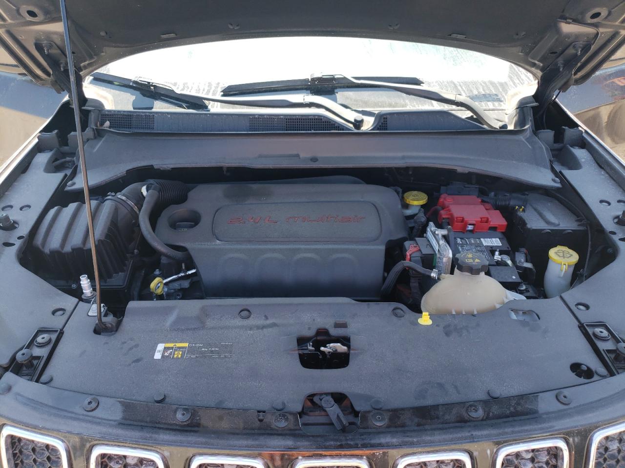 3C4NJCBB3KT851881 2019 Jeep Compass Latitude