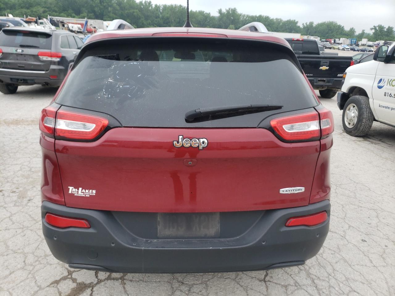 1C4PJLCB4HW644670 2017 Jeep Cherokee Latitude